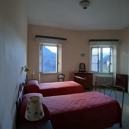 ホテル La Casa Del Pellegrino ヴァラッロ