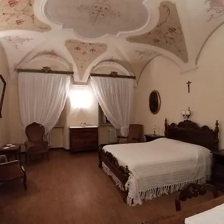 ホテル La Casa Del Pellegrino 3*